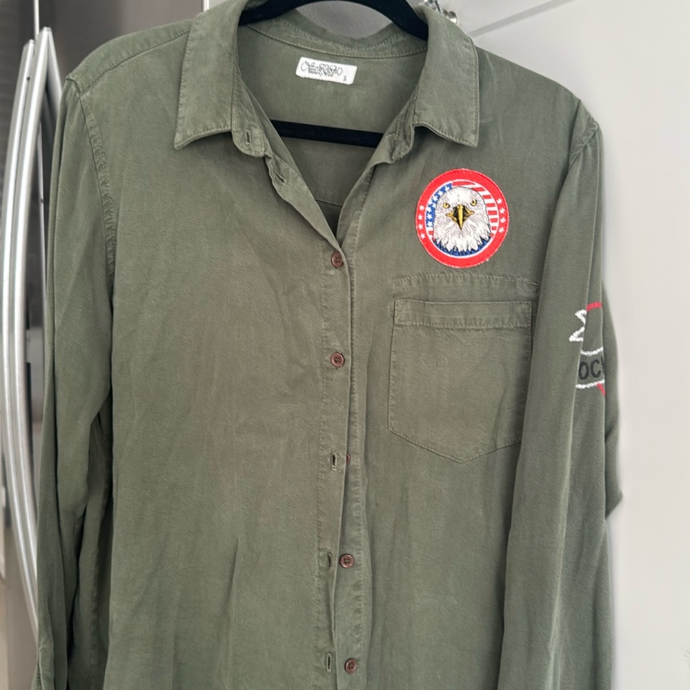 Lauren Moshi army green button down
